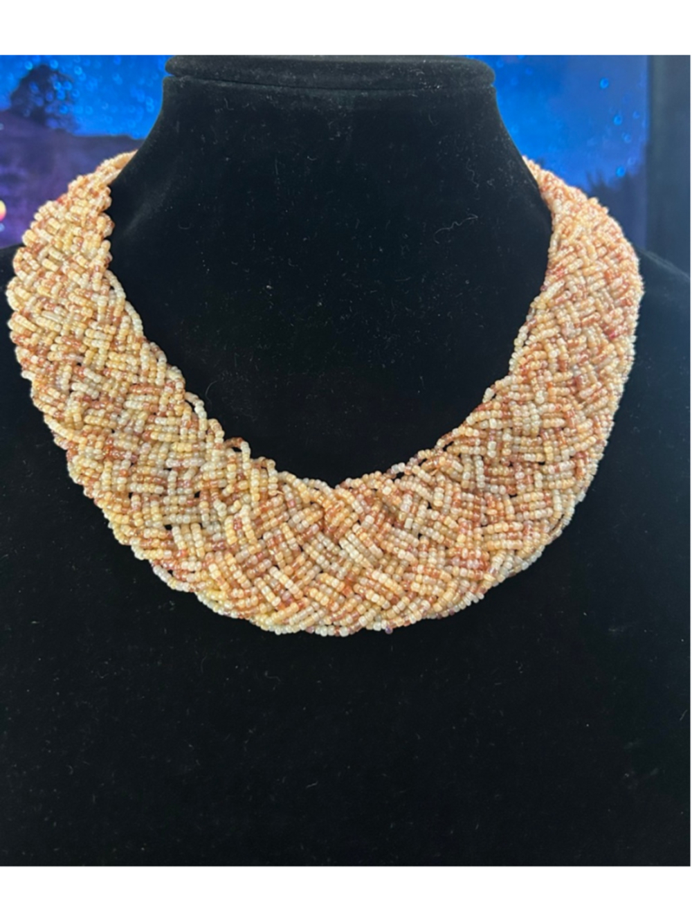 Women's Unbranded Peach & coral colored Beaded Necklace 16” with 3” extension